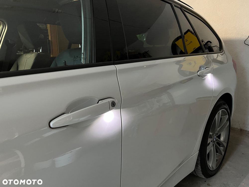 BMW Seria 3 320d Sport Line - 37