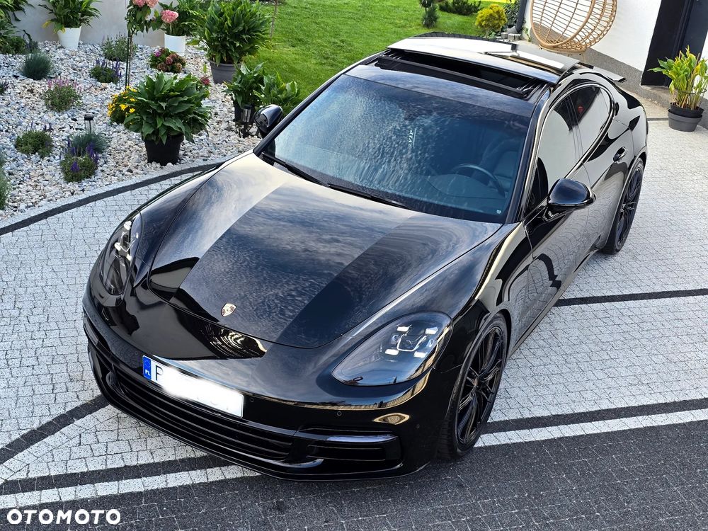 Porsche Panamera - 25