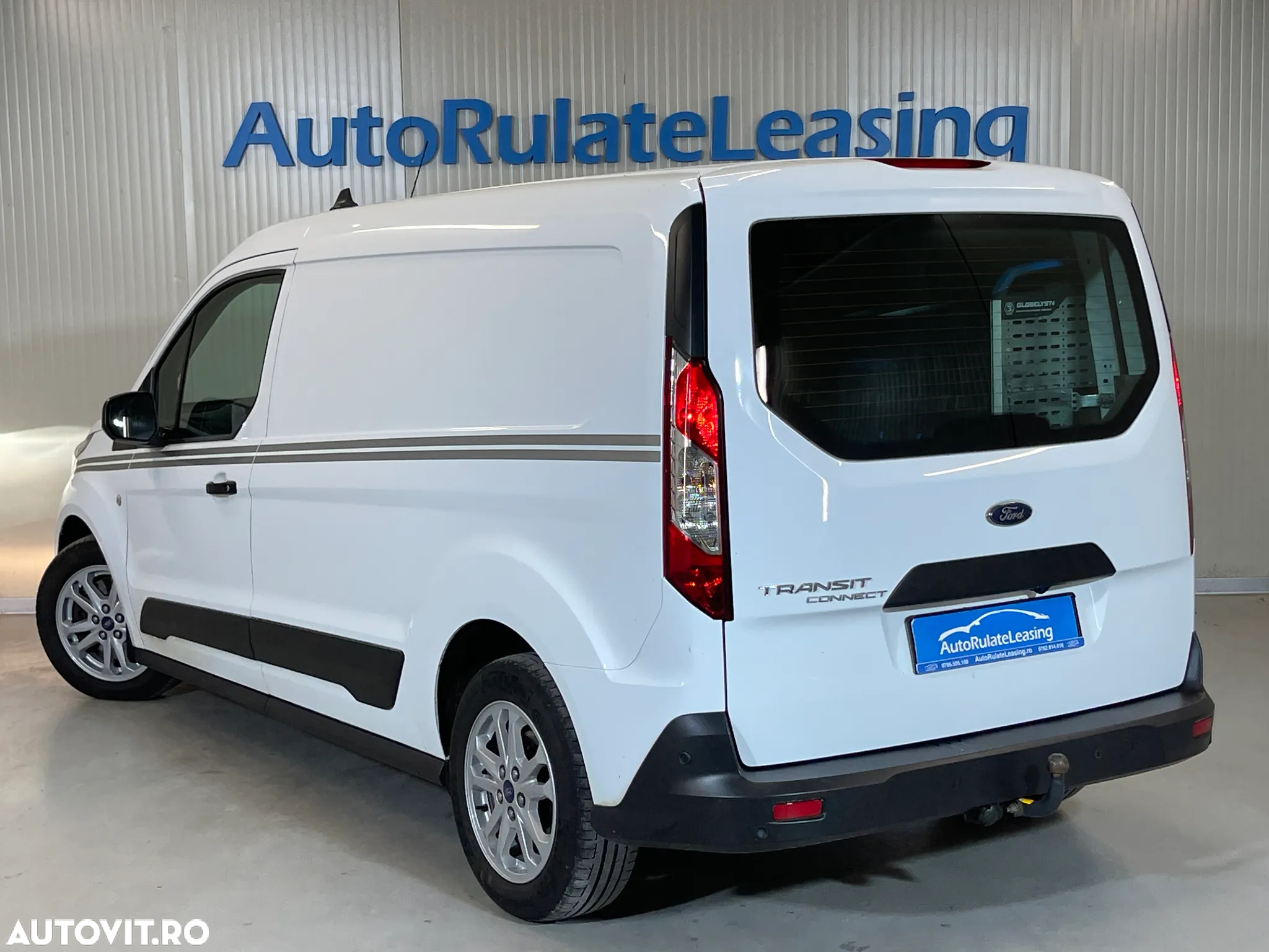 Ford Transit Connect - 4