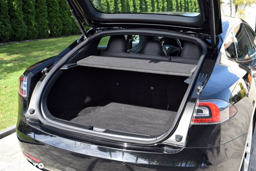 Tesla Model S Long Range Plus - 34