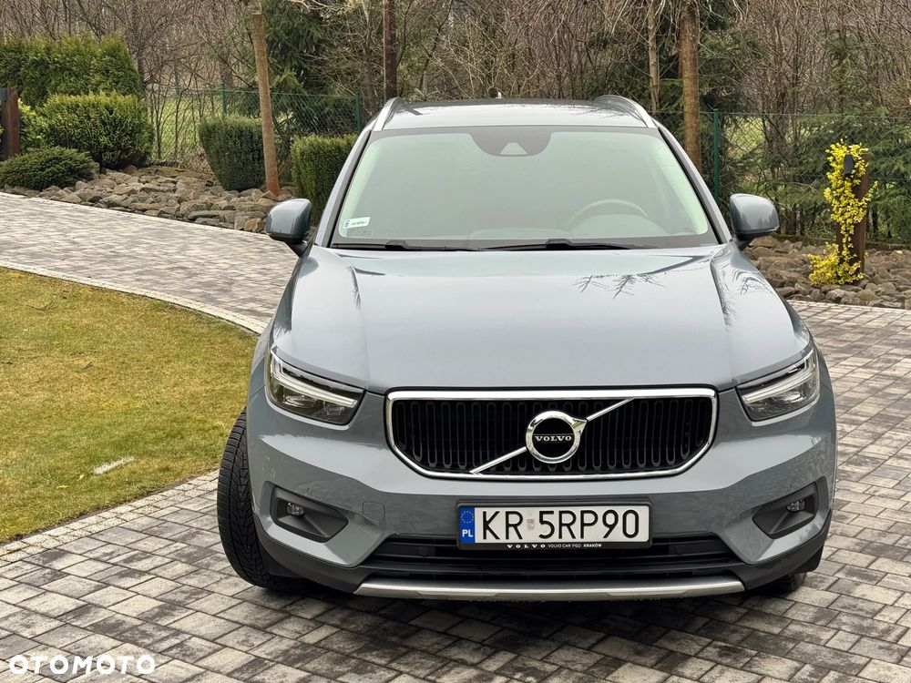 Volvo XC 40 T3 Momentum Pro - 4
