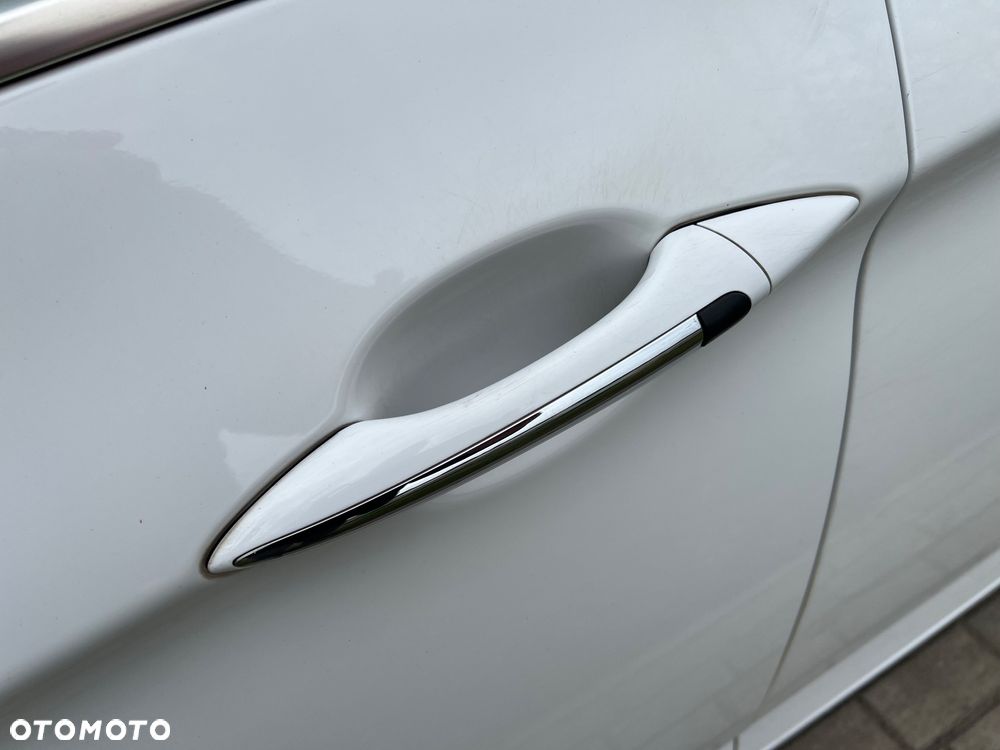 Hyundai i40 Kombi 1.7 CRDi DCT Premium - 29