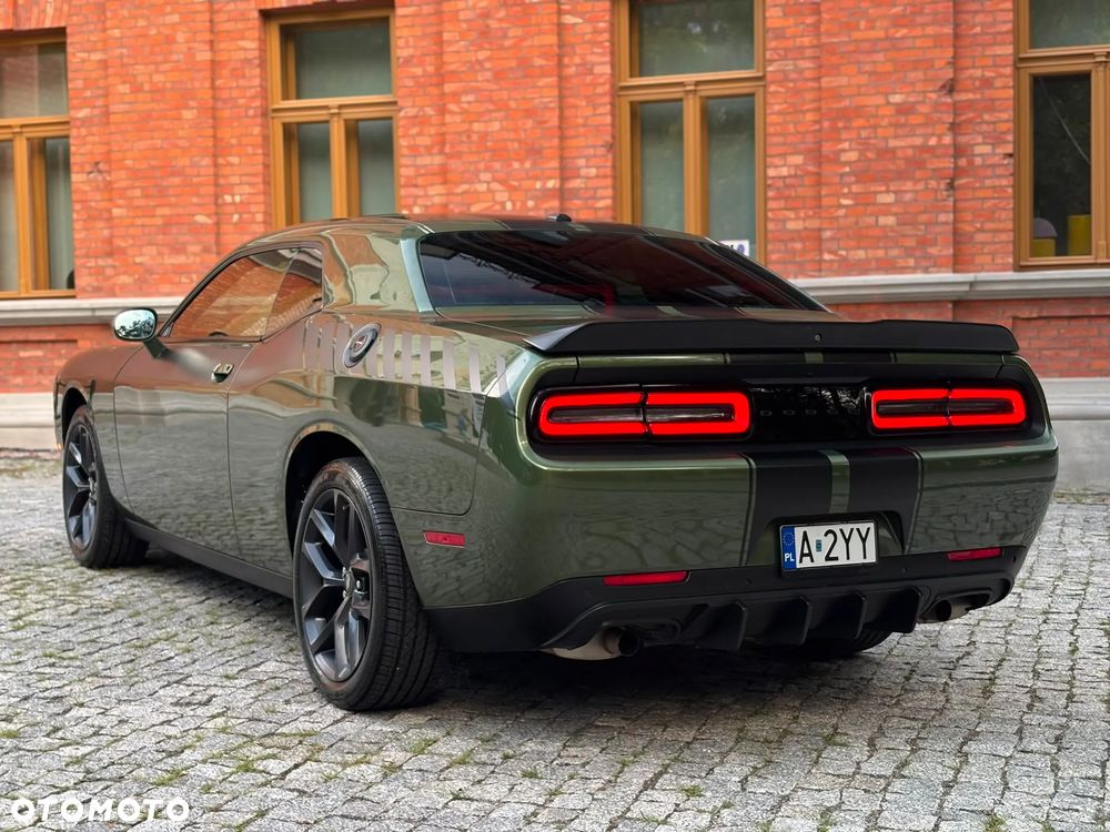 Dodge Challenger 3.6 SXT - 12