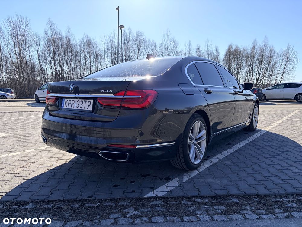 BMW Seria 7 750i xDrive Edition Exclusive - 4