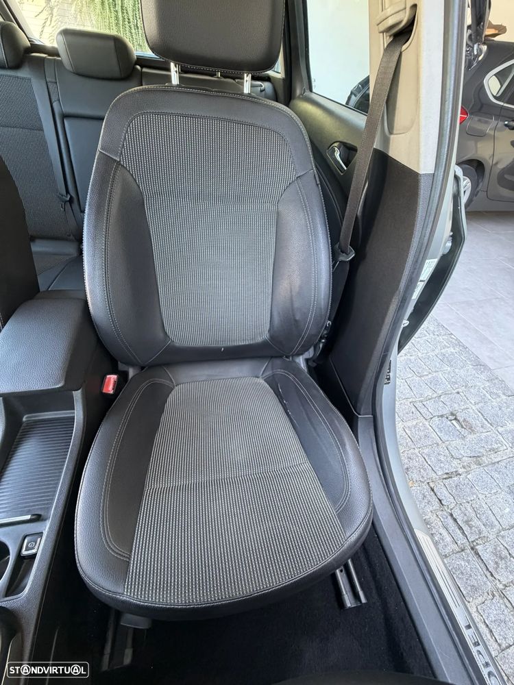 Opel Astra Sports Tourer - 16