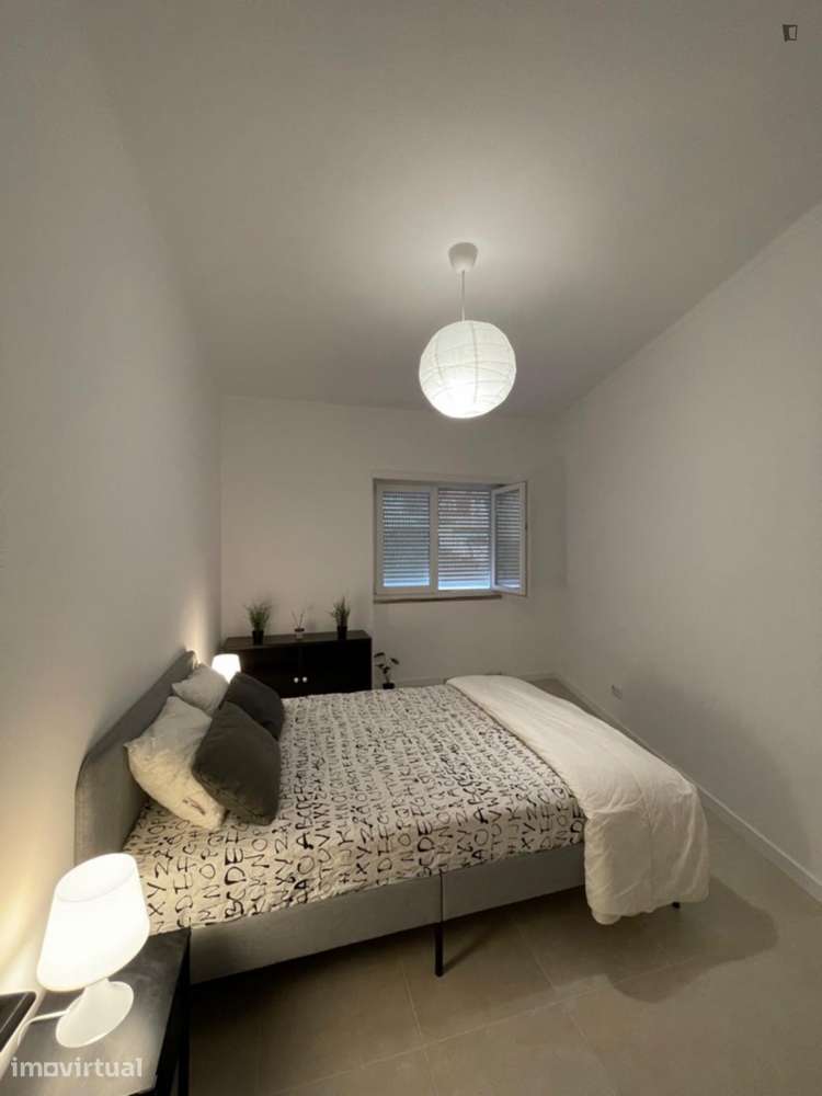 Quarto - localizado em Setubal - Grande imagem: 3/8