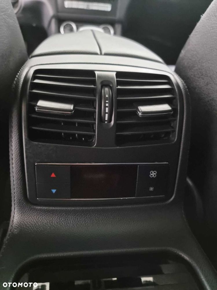 Mercedes-Benz CLS - 32