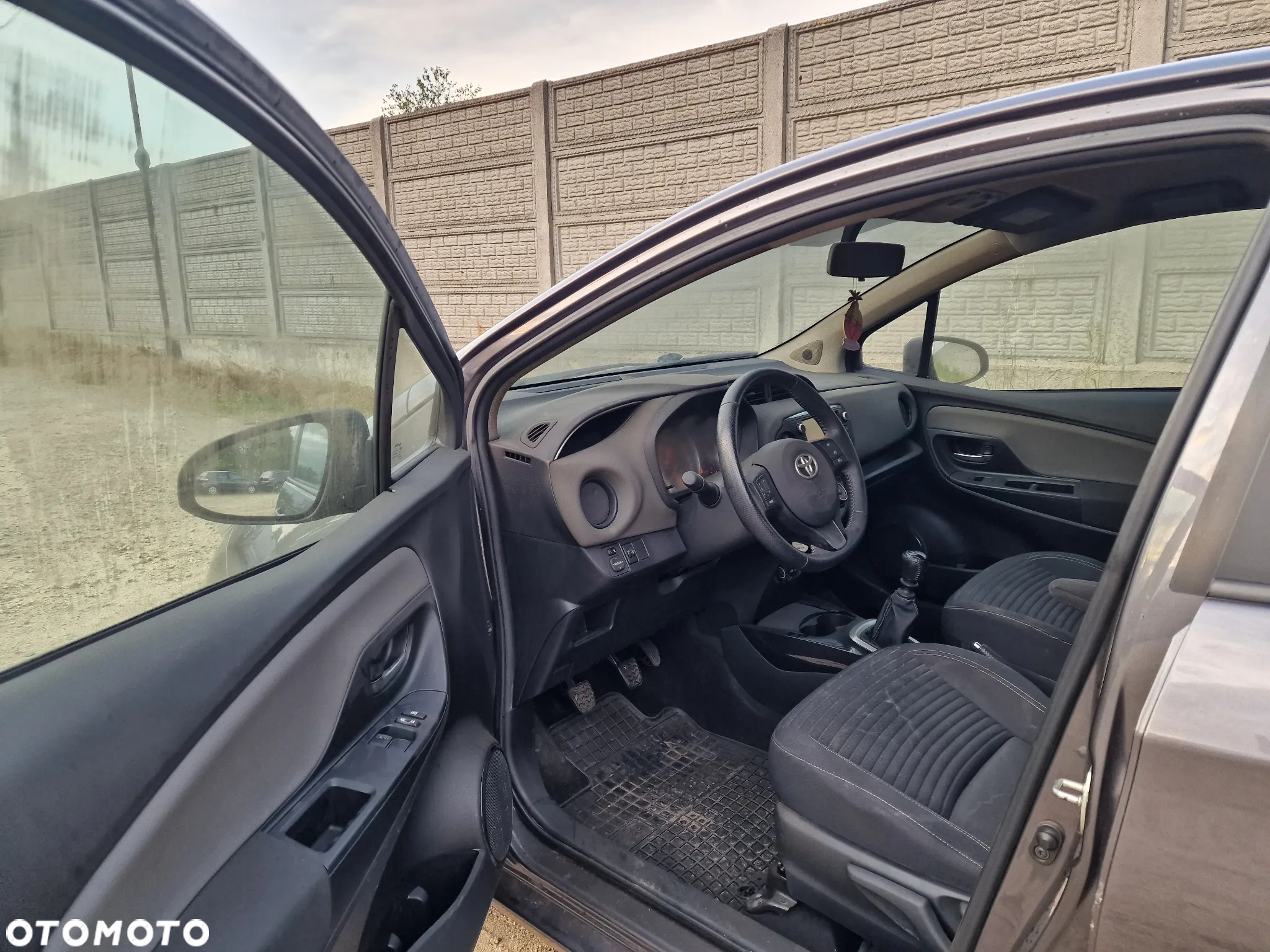 Toyota Yaris - 7