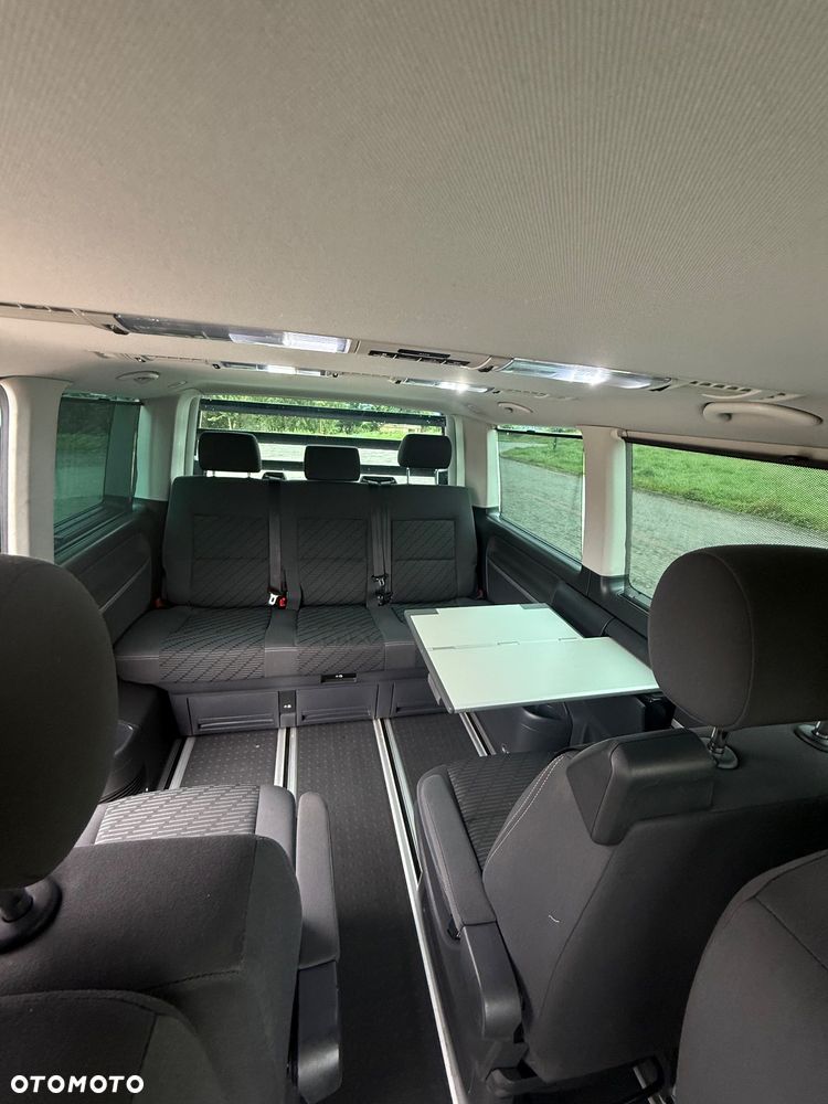 Volkswagen Multivan - 10
