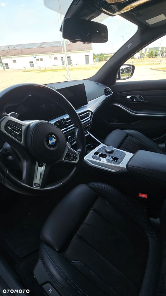 BMW Seria 3 320d xDrive mHEV M Sport - 32
