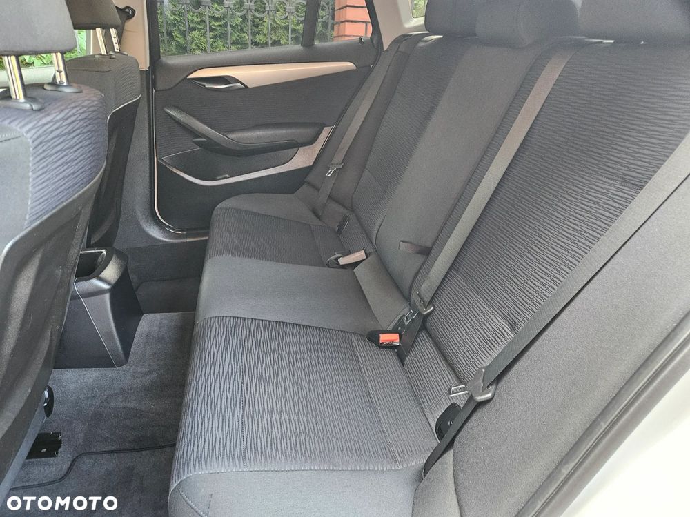 BMW X1 sDrive18d Sport Line - 7