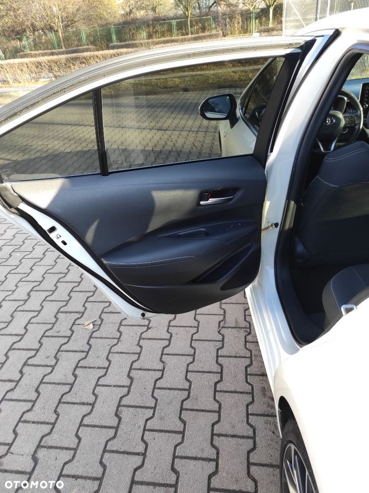 Toyota Corolla 1.8 Hybrid Executive - 11