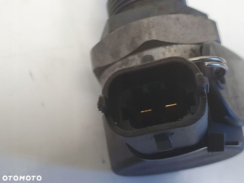 Volvo XC90 2.4 D5 CZUJNIK PALIWA zawór 0281002712 - 5