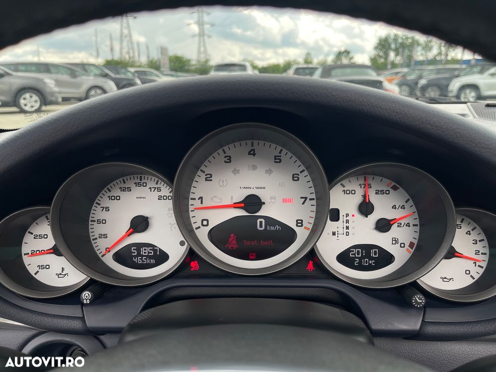 Porsche 911 Carrera S PDK - 17