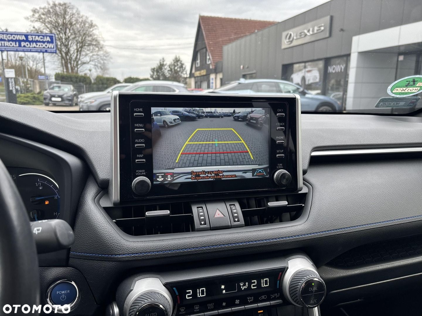 Toyota RAV4 - 10