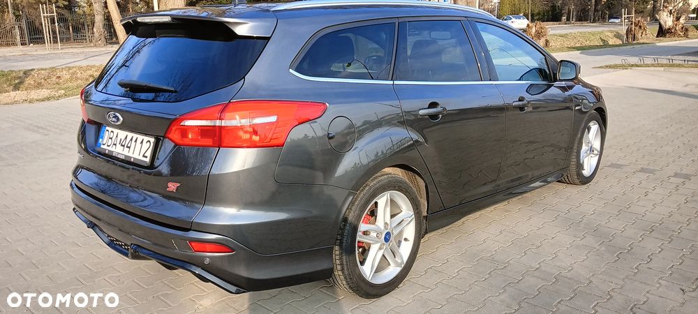 Ford Focus 1.5 TDCi DPF Start-Stopp-System ST-Line - 14