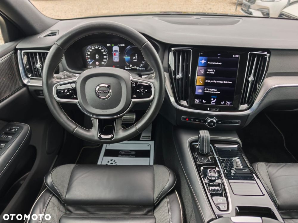 Volvo V60 T6 AWD Recharge Geartronic RDesign - 19