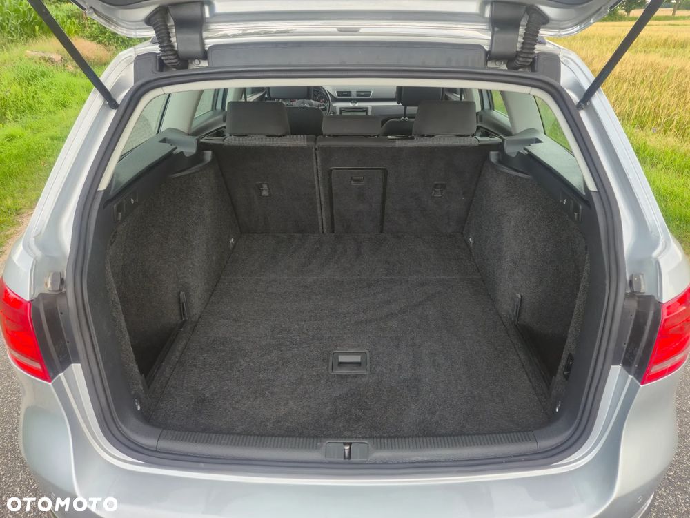 Volkswagen Passat 2.0 TDI DPF DSG Comfortline - 12