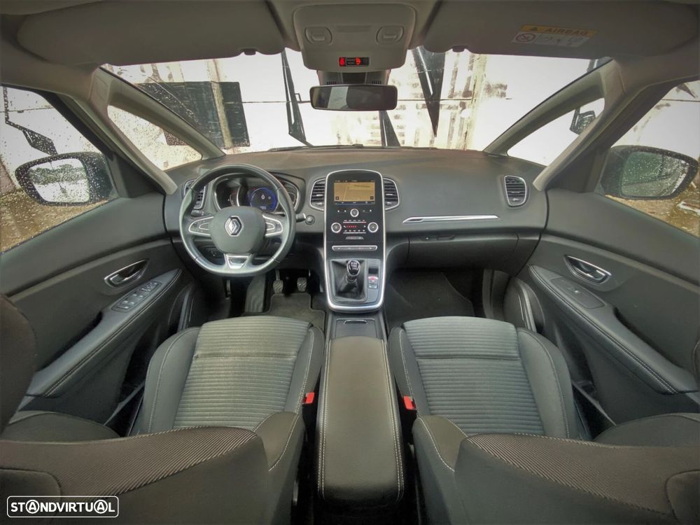 Renault Grand Scénic - 26