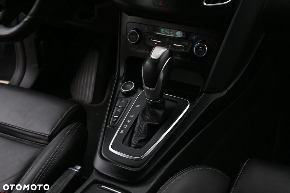 Ford Focus 2.0 TDCi ST-2 PowerShift - 25