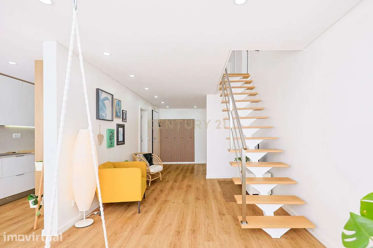 T3 Duplex Remodelado com Terraço no Centro do Feijó - Grande imagem: 5/51
