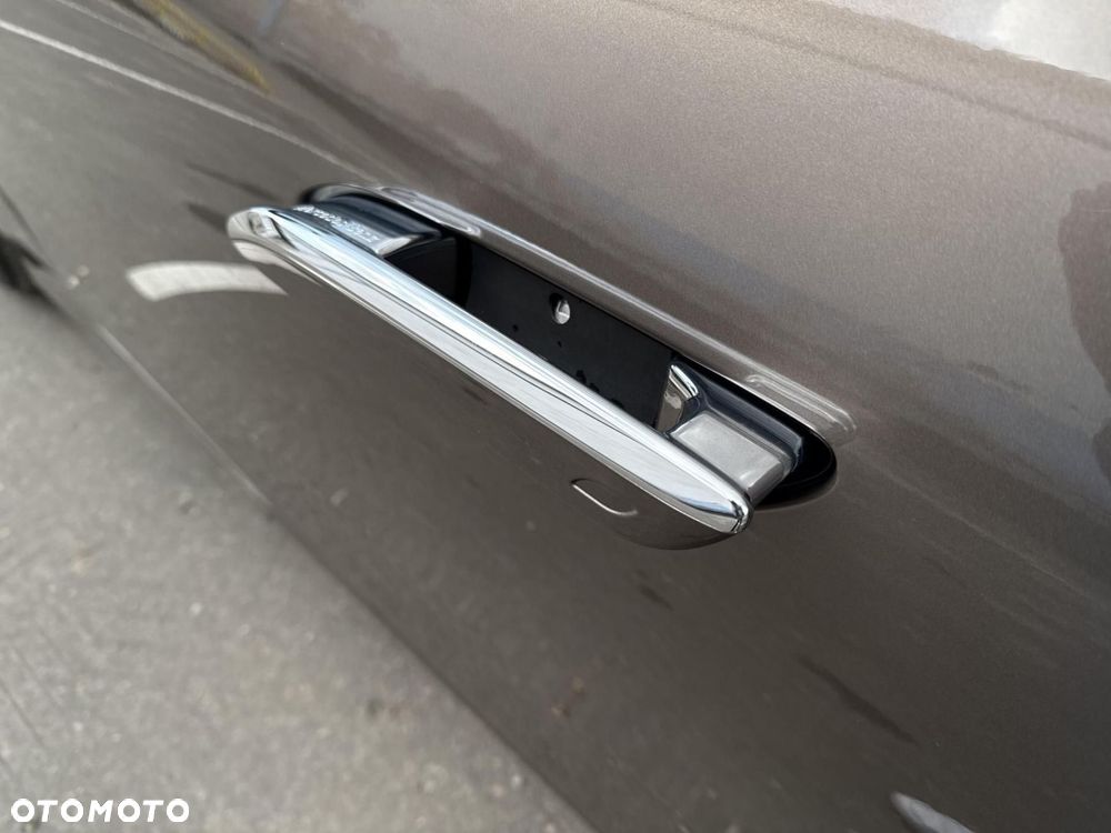 Mercedes-Benz Klasa E - 24