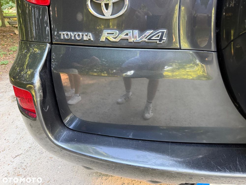 Toyota RAV4 2.2 D-4D 4x4 - 12