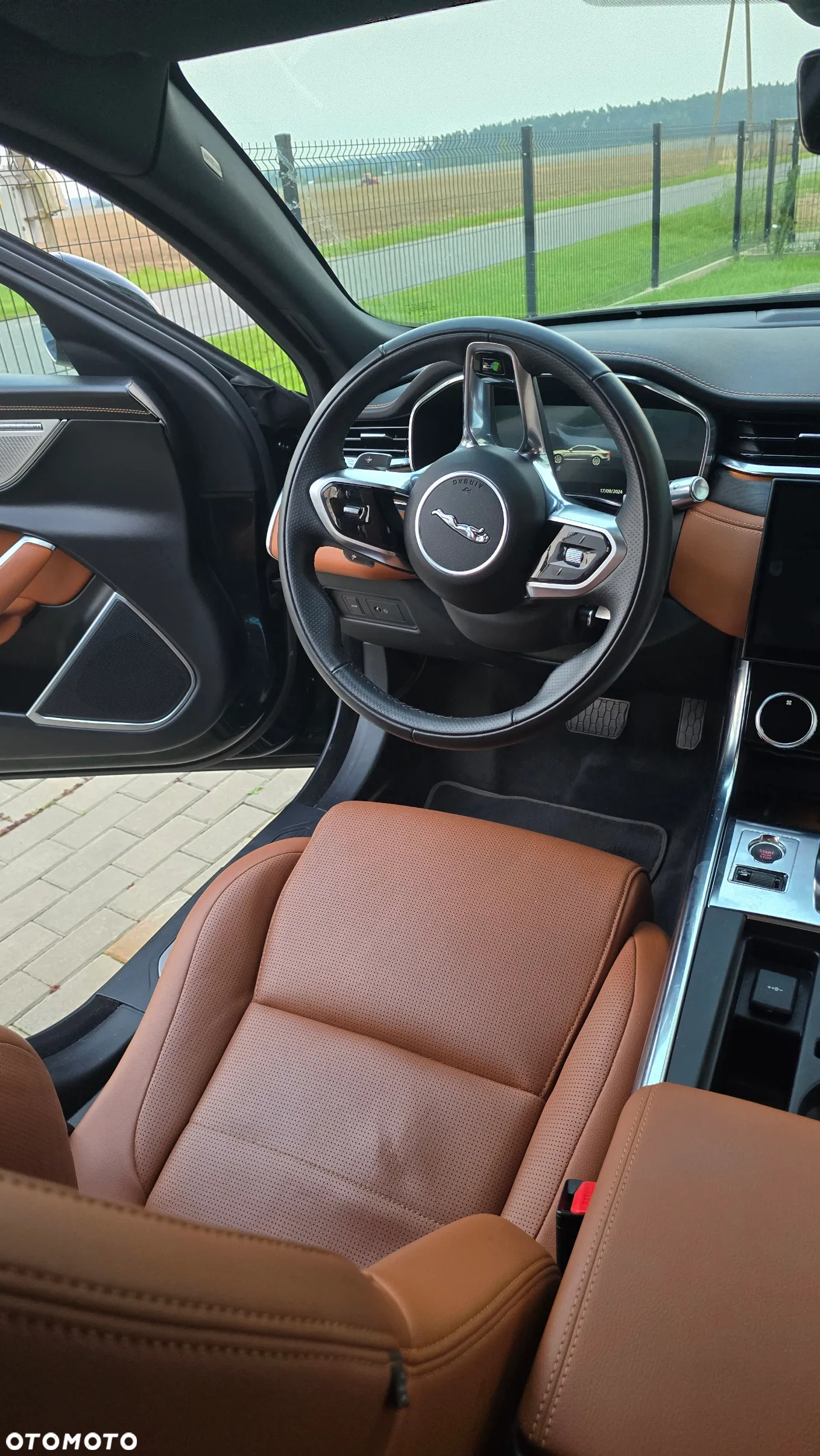 Jaguar XF 2.0 P250 R-Dynamic Black - 20