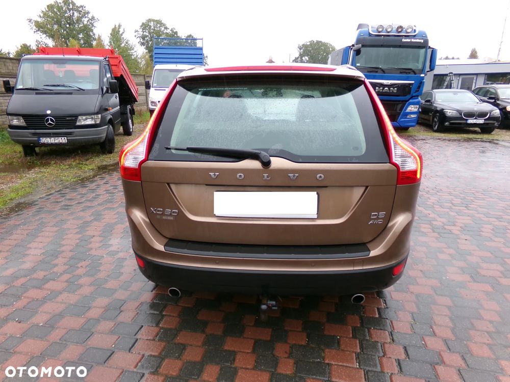 Volvo XC 60 D5 AWD - 9
