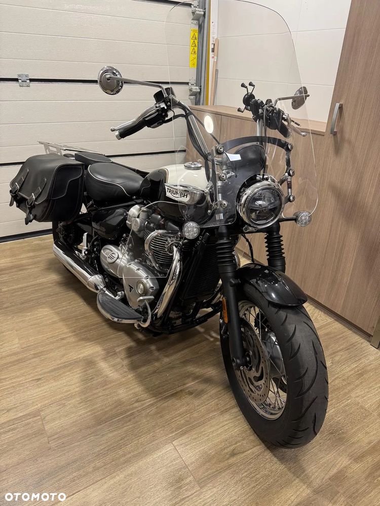 Triumph Speedmaster - 2