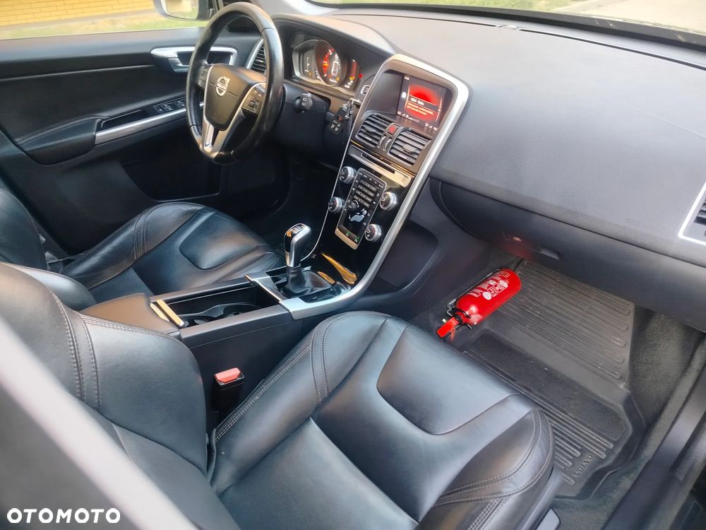 Volvo XC 60 D3 Inscription - 11