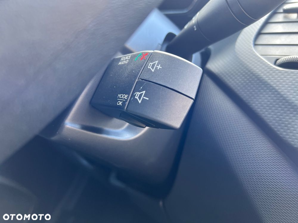 Renault Captur - 36