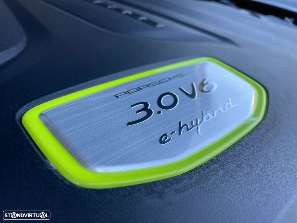 Porsche Cayenne Coupé E-Hybrid - 57