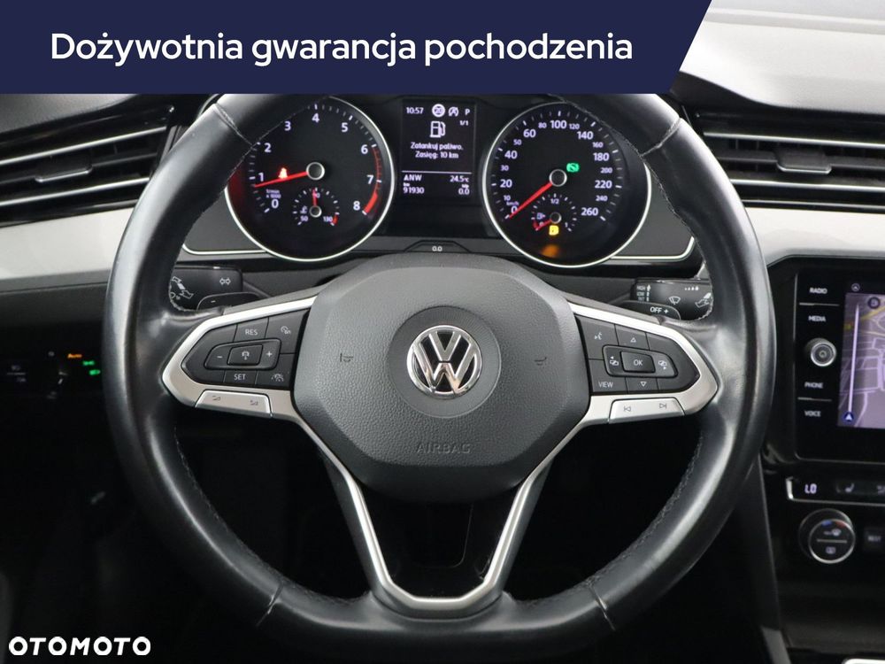 Volkswagen Passat - 17
