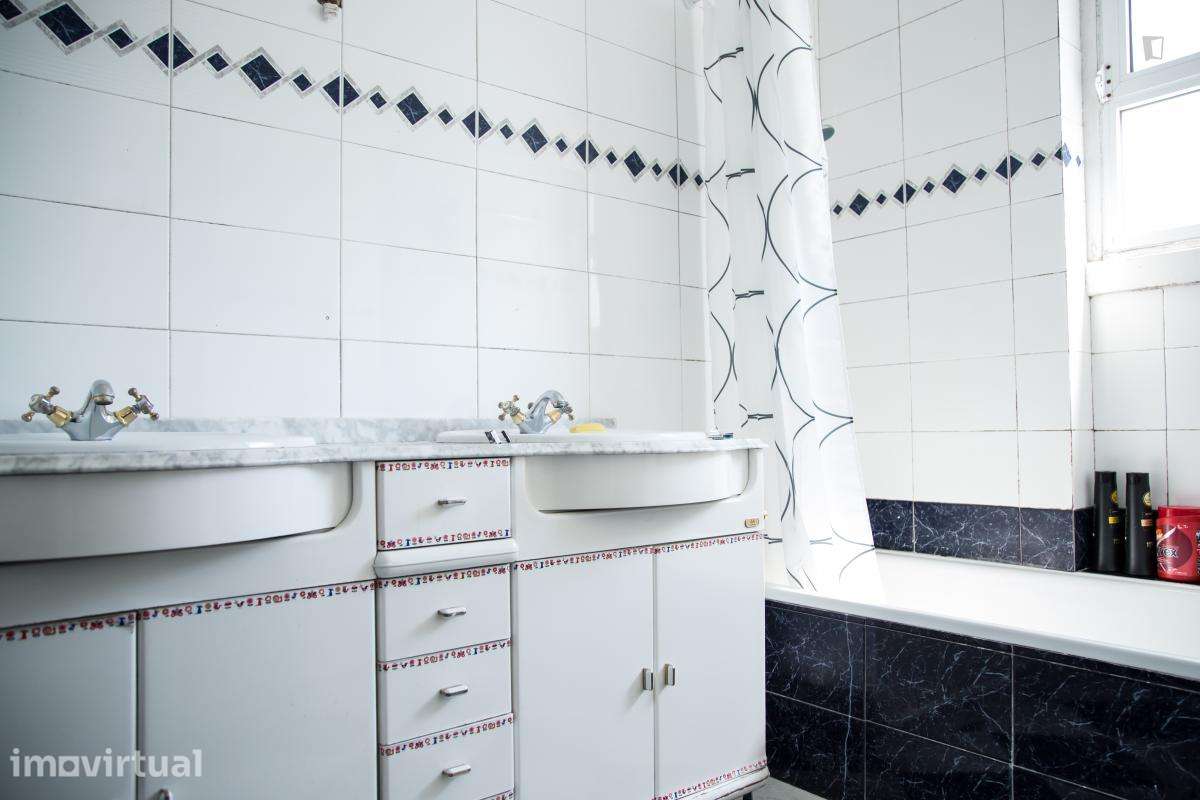 Quarto - localizado em Alvalade Lisbon - Grande imagem: 3/17