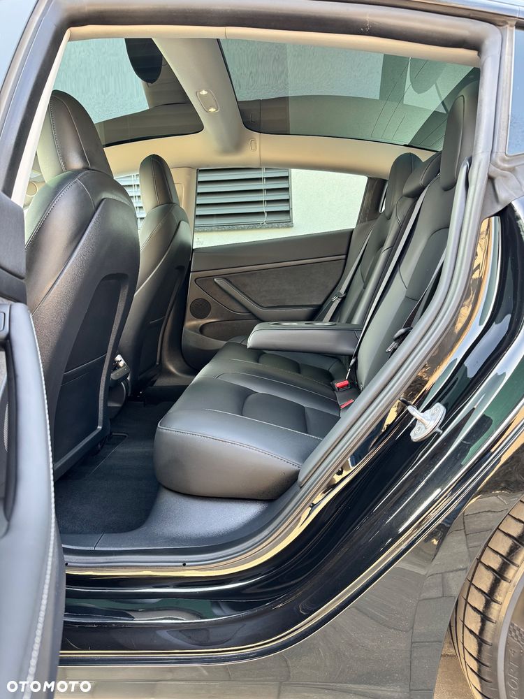 Tesla Model 3 - 14