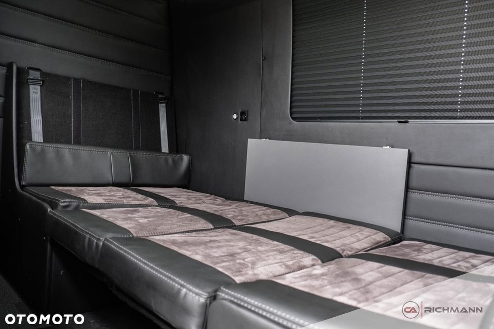 Mercedes-Benz Sprinter - 12