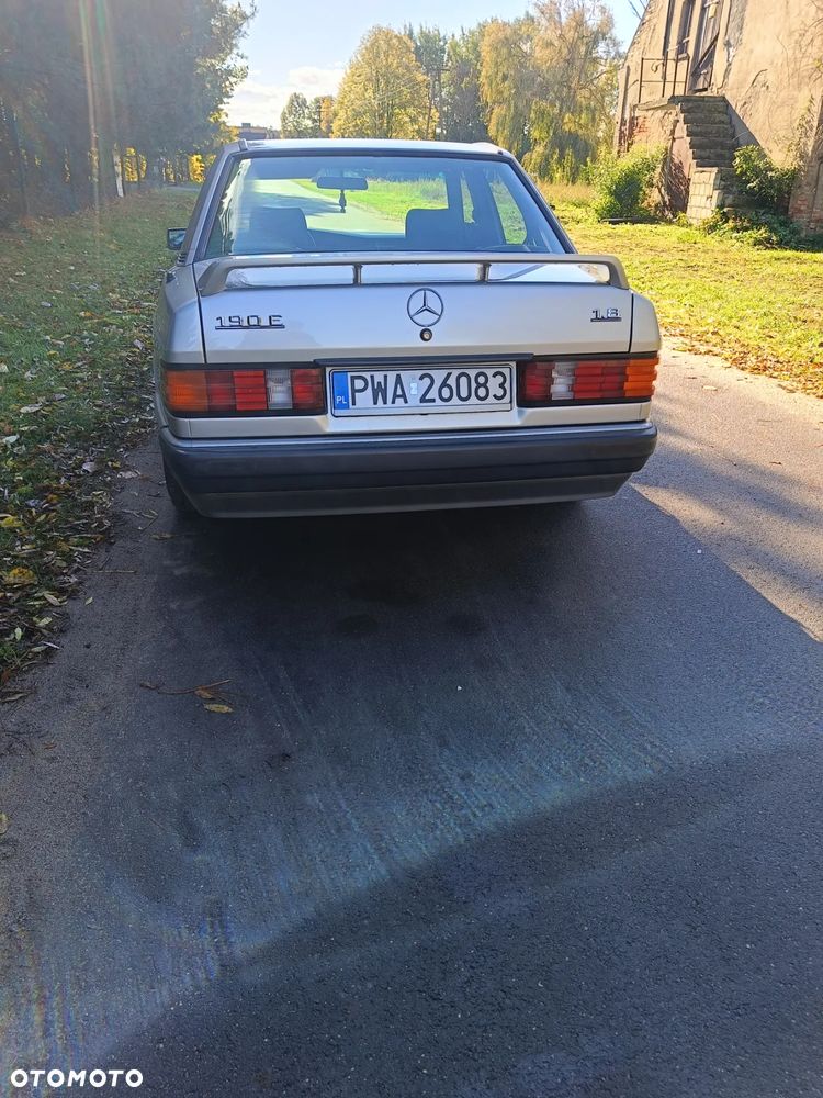 Mercedes-Benz W201 (190) - 5