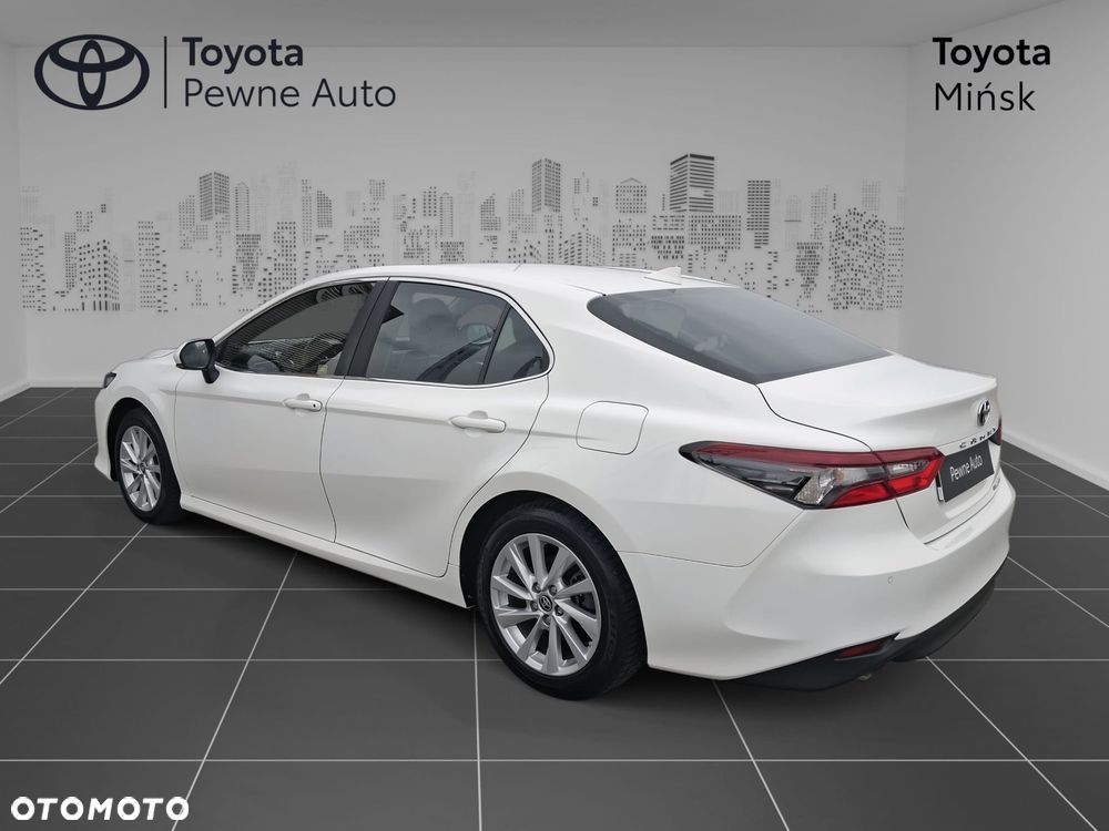 Toyota Camry 2.5 Hybrid Comfort CVT - 8