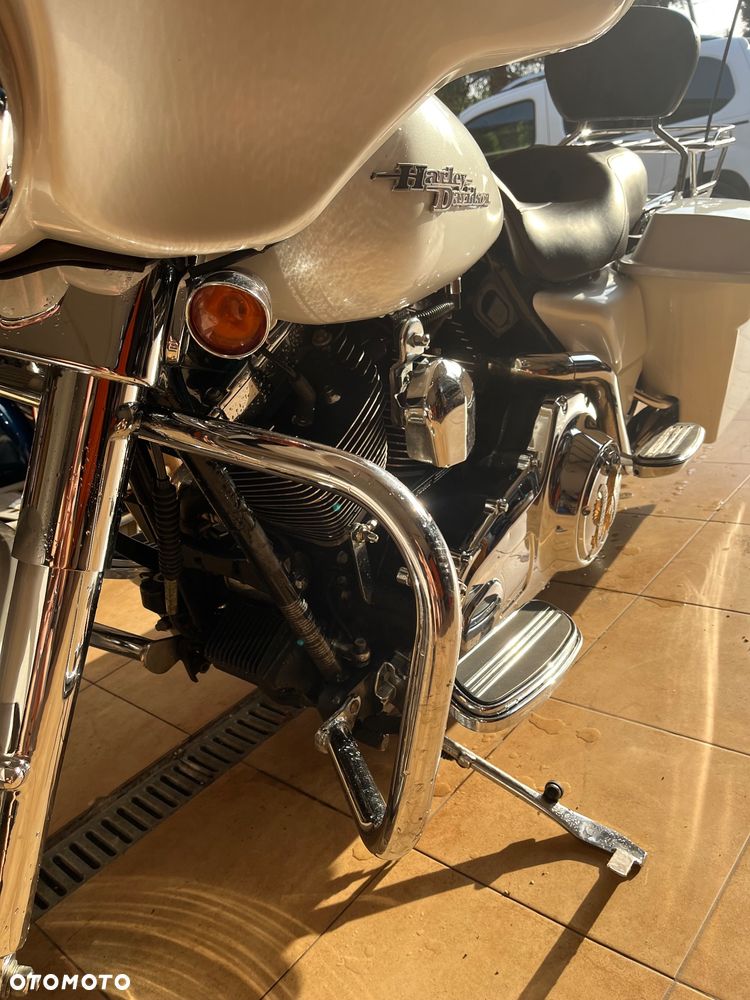 Harley-Davidson Street Glide Trike - 8