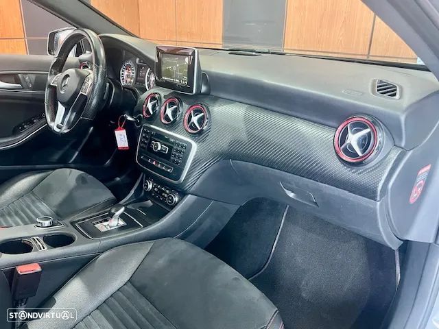 Mercedes-Benz A 45 AMG 4Matic Speedshift 7G-DCT - 26