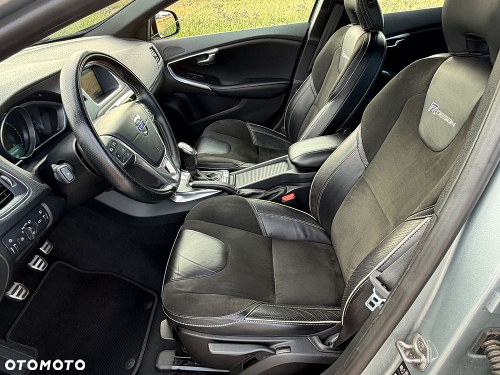 Volvo V40 D3 R Design - 5