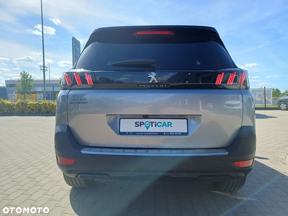 Peugeot 5008 - 5
