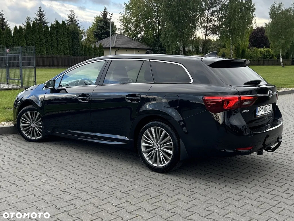 Toyota Avensis - 15