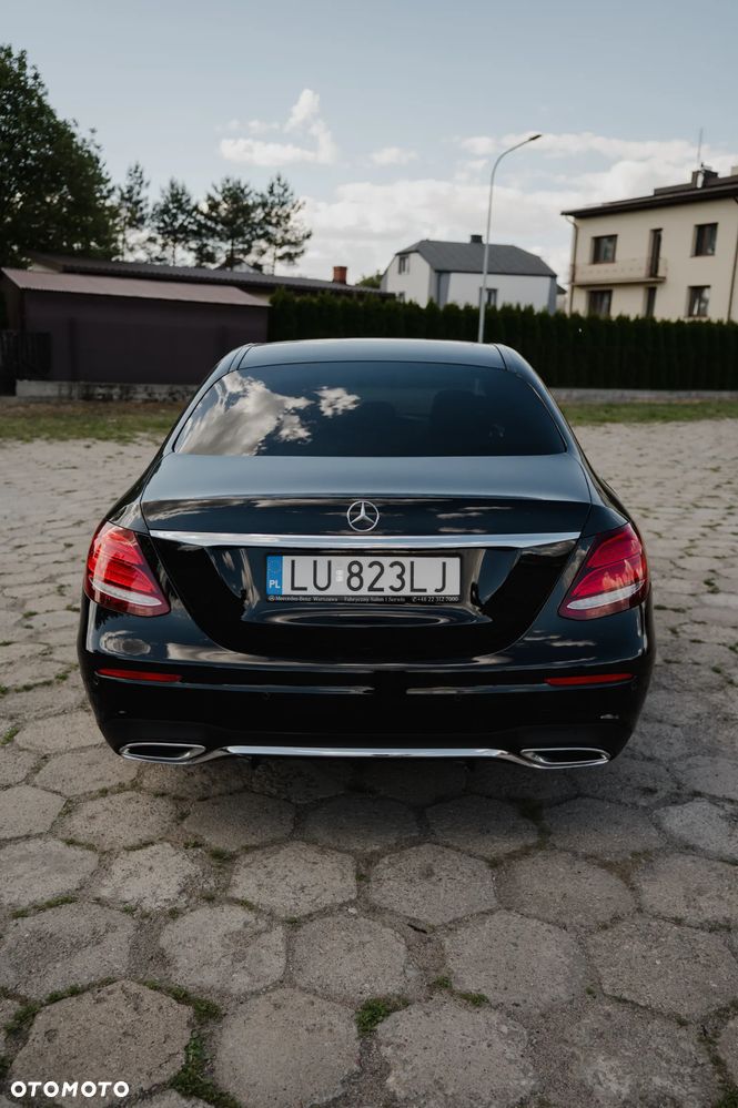 Mercedes-Benz Klasa E 220 d 4-Matic Business Edition 9G-TRONIC - 22