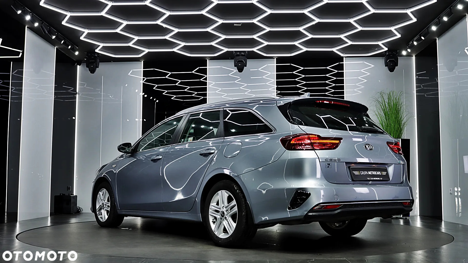 Kia Ceed 1.6 CRDi SCR M - 6
