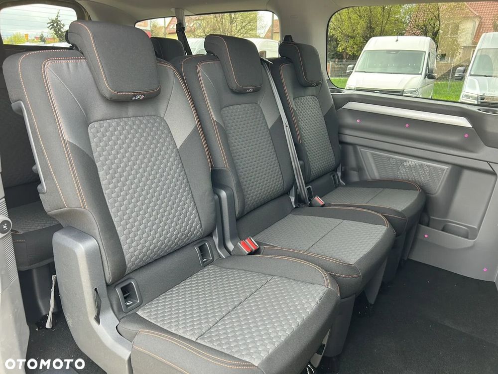 Volkswagen Caravelle - 17