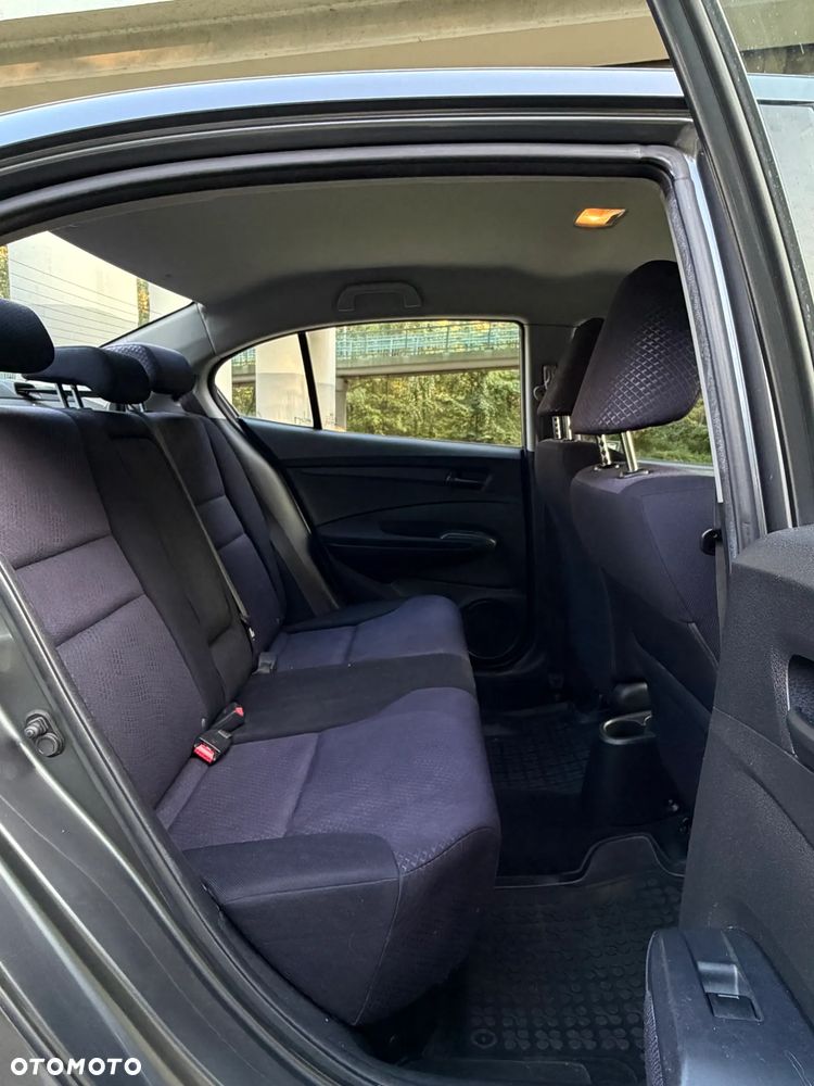 Honda City 1.4 Elegance - 12
