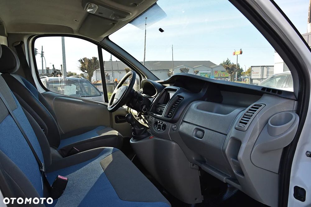 Renault Trafic - 16