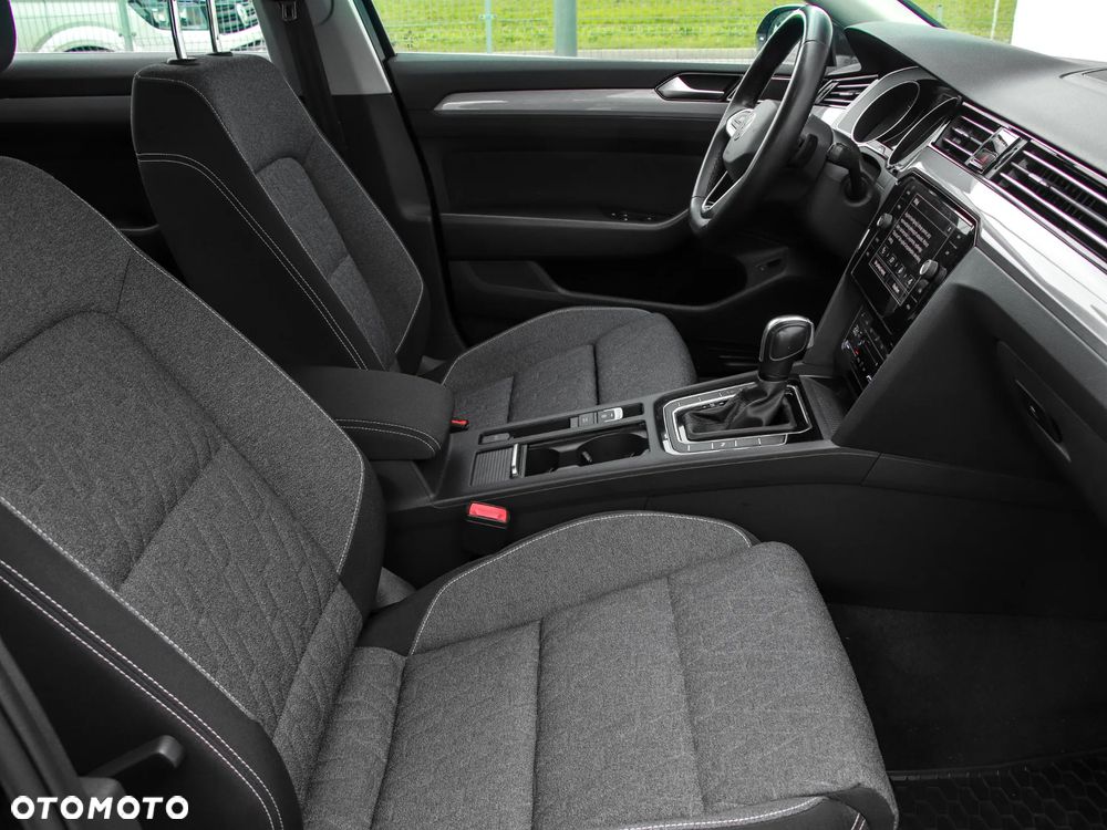 Volkswagen Passat Variant 1.5 TSI EVO Business DSG - 13